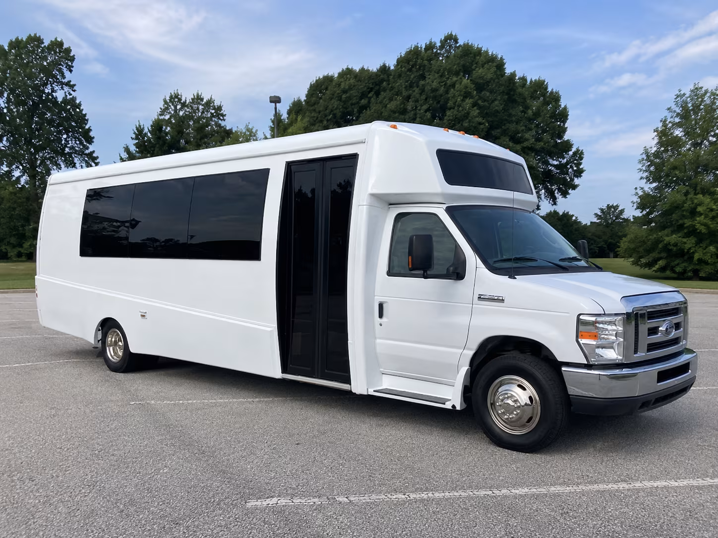 midland 18 passenger party bus