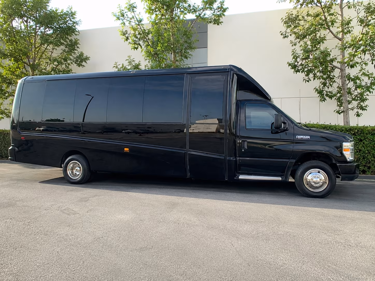 reserve transportation for your next concert or music festival 3